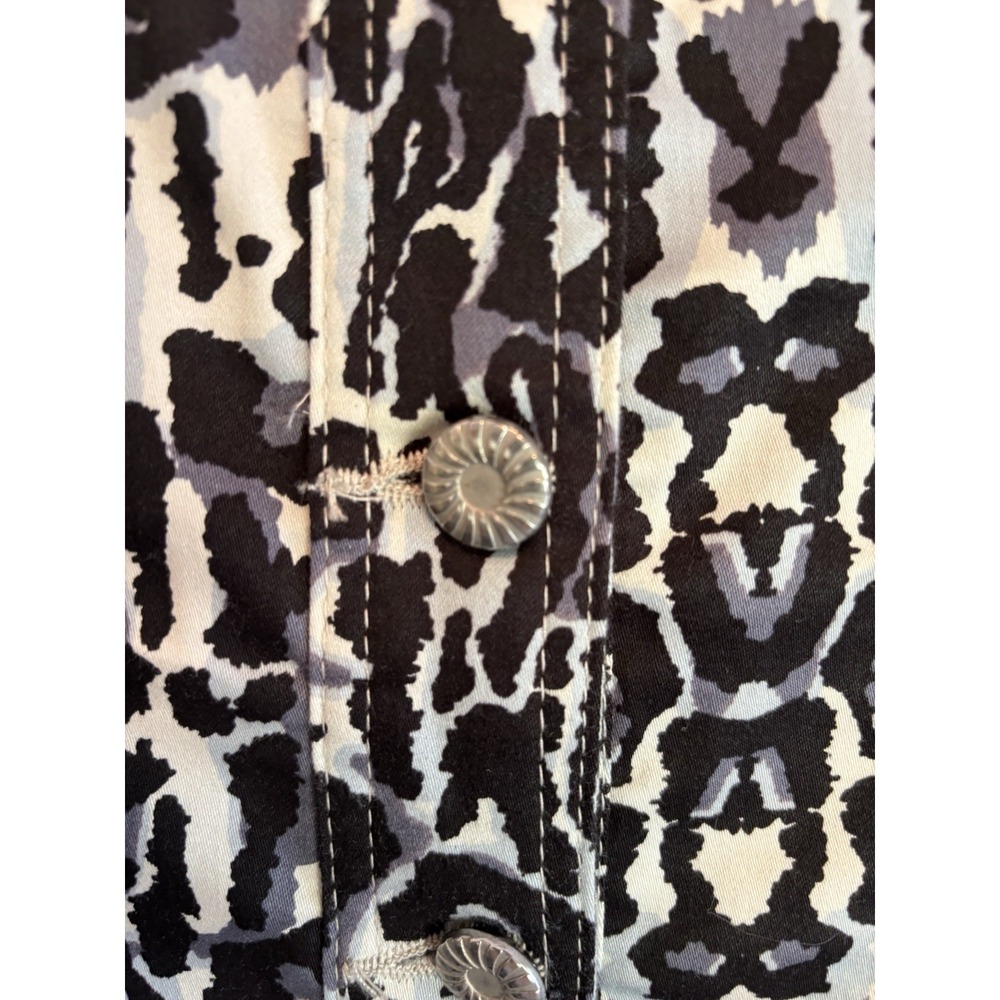 Live a Little Women's M Animal Print Collared Button-Down Long Sleeve Blouse M - Picture 4 of 6